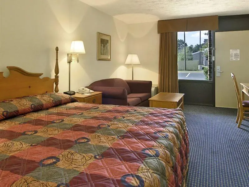 Williamsburg Suites