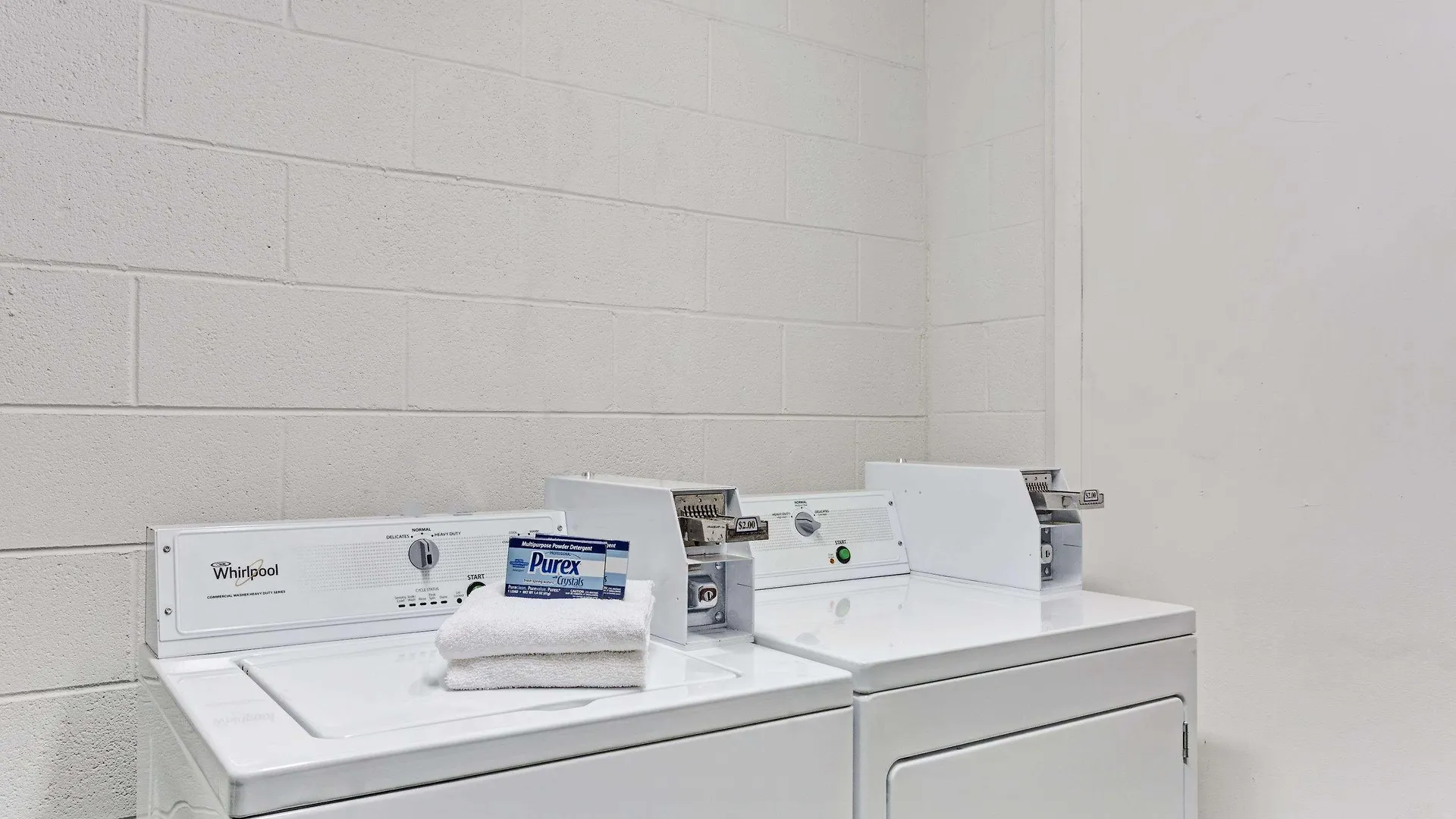 Отель Williamsburg Suites США