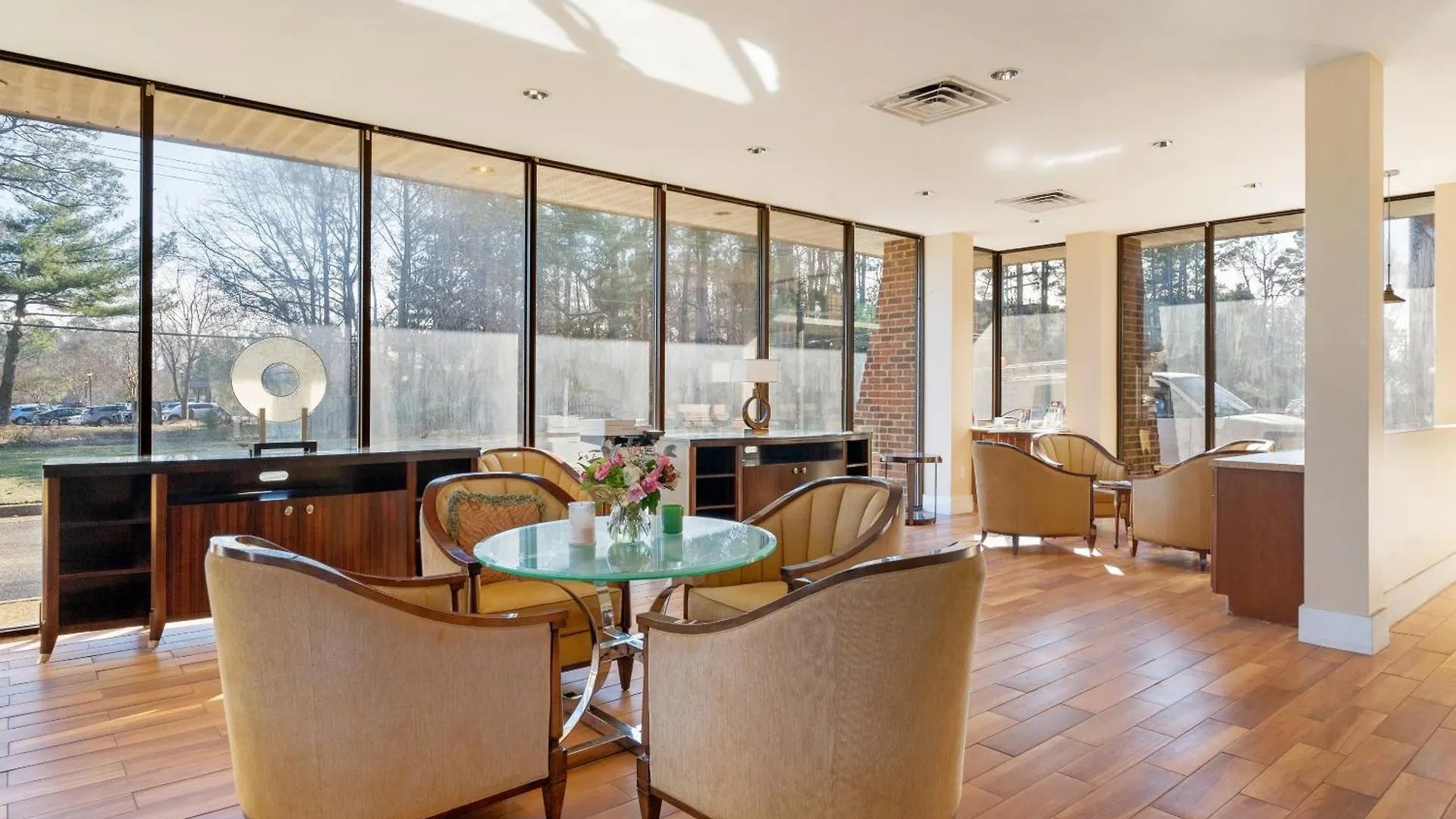 Отель Williamsburg Suites