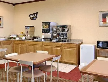 Williamsburg Suites 0*,  США