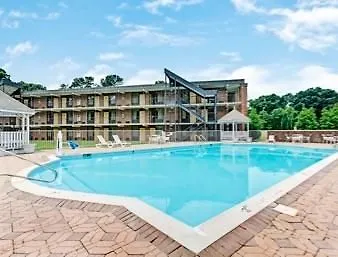 Отель Williamsburg Suites