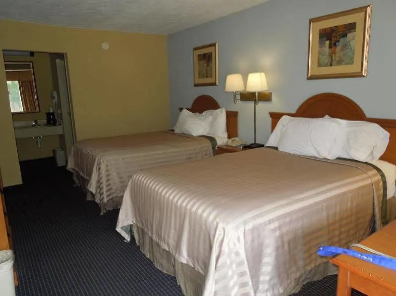 Williamsburg Suites 0*,
