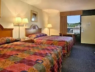 Williamsburg Suites
